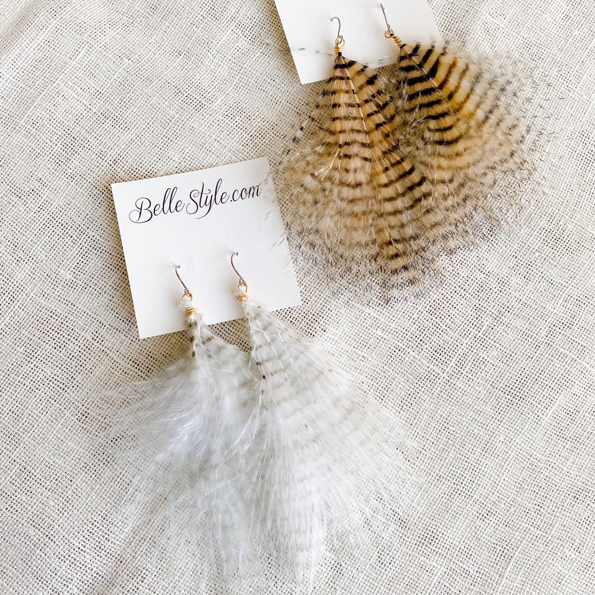Tiger Feather Earrings - Bellestyle white  natural maribu