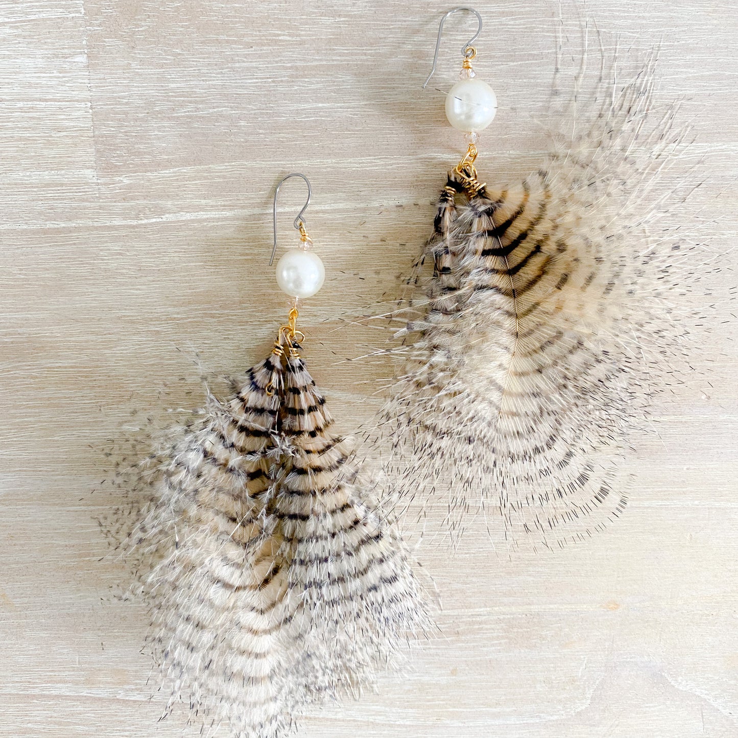 Tiger Pearl Feather Earrings - Bellestyle