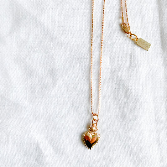 Sacred Heart Rose Gold Charm Necklaces - BelleStyle