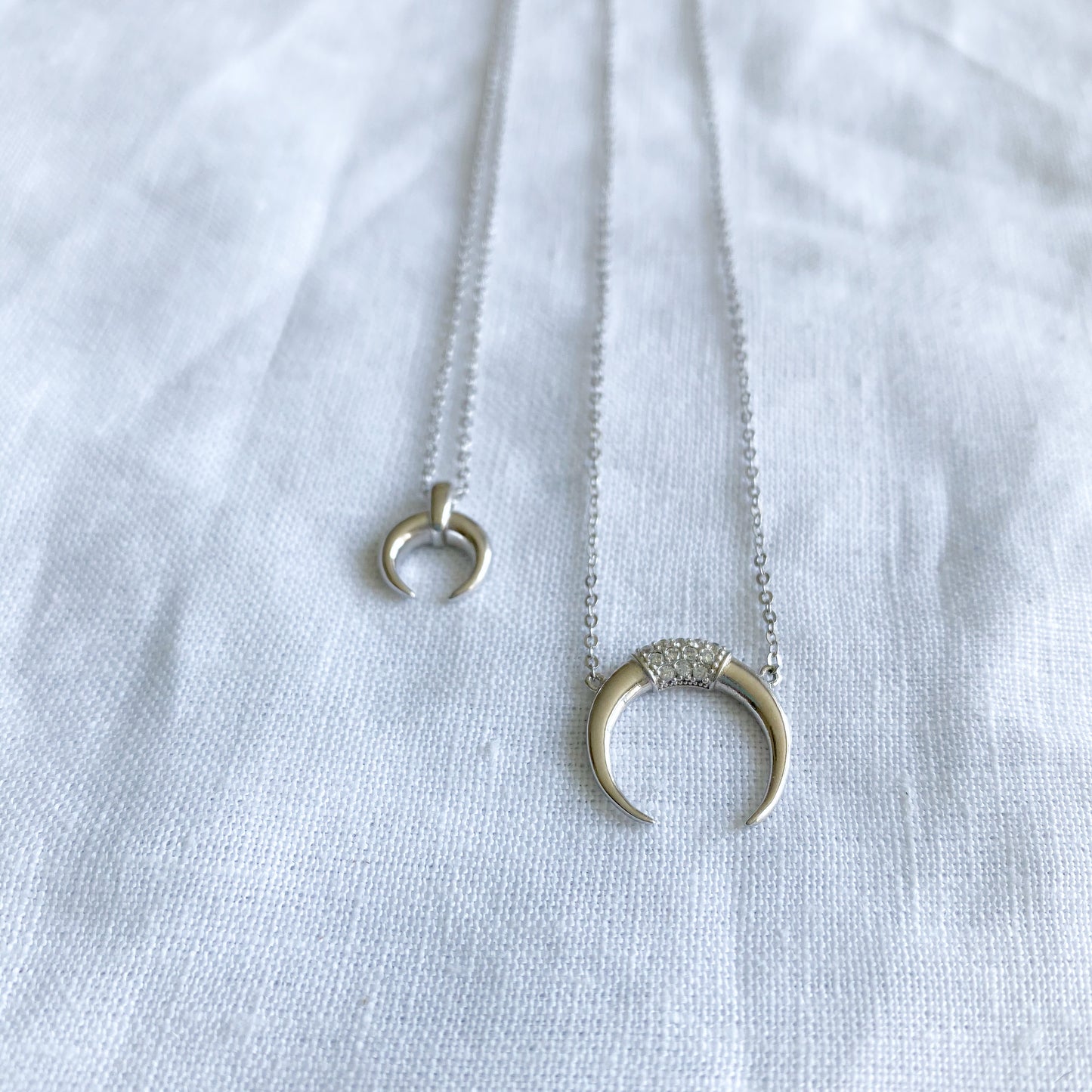 Crescent Moon Horn Mini Silver Necklace - BelleStyle
