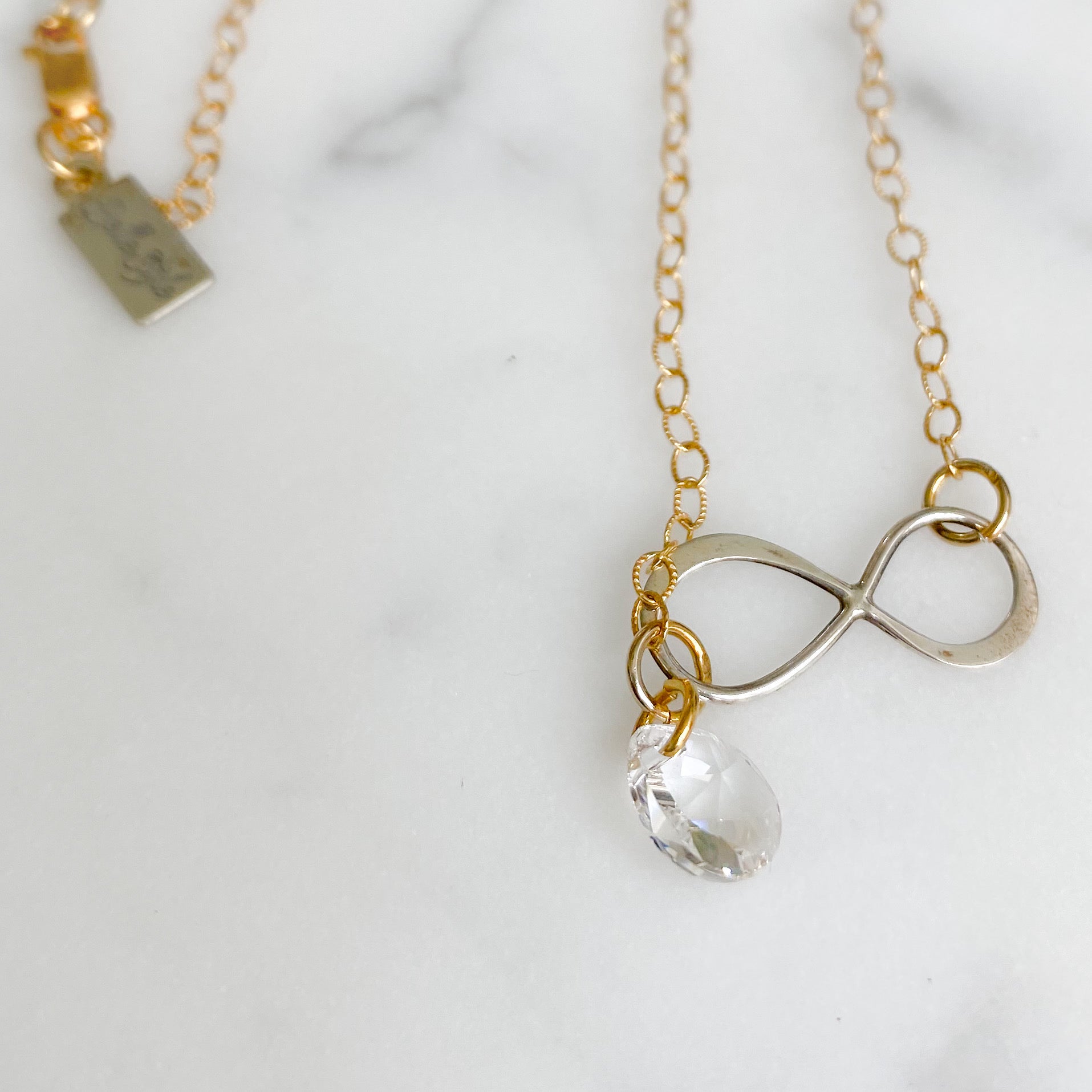 Infinity Crystal Dangle Necklace - Bellestyle