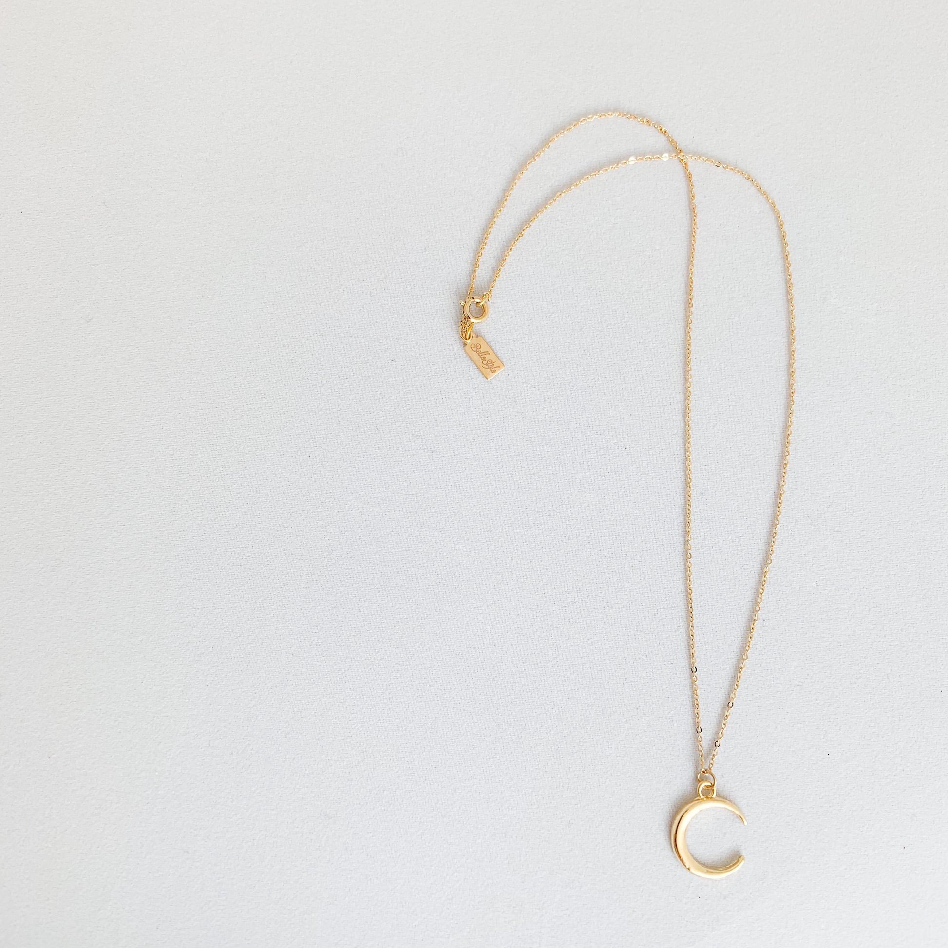 Crescent Gold Necklace - BelleStyle