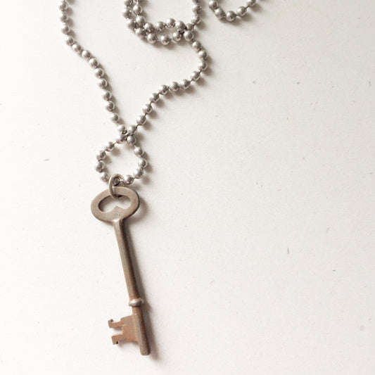 Skeleton Key Necklace - BelleStyle