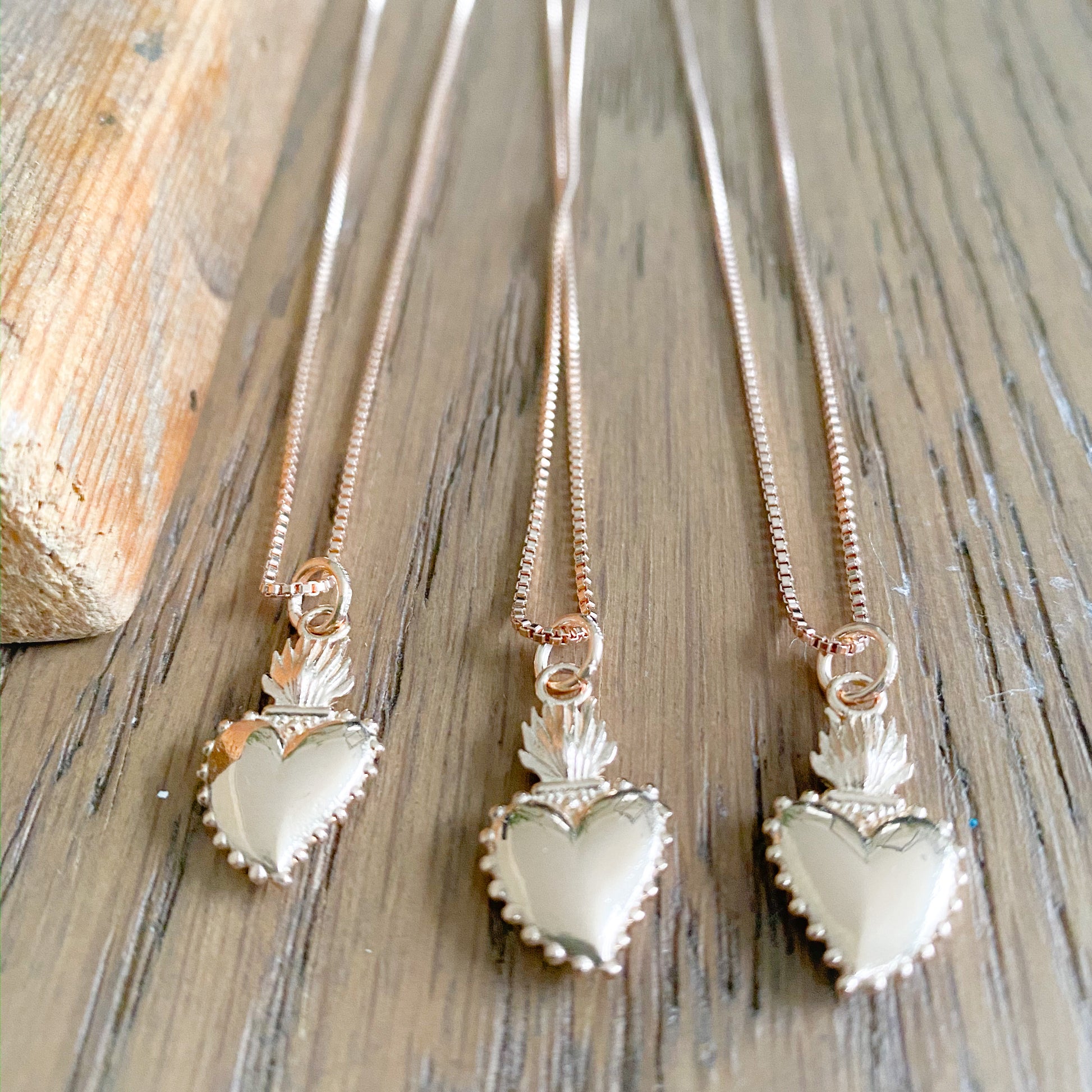 Sacred Heart Rose Gold Charm Necklaces - BelleStyle