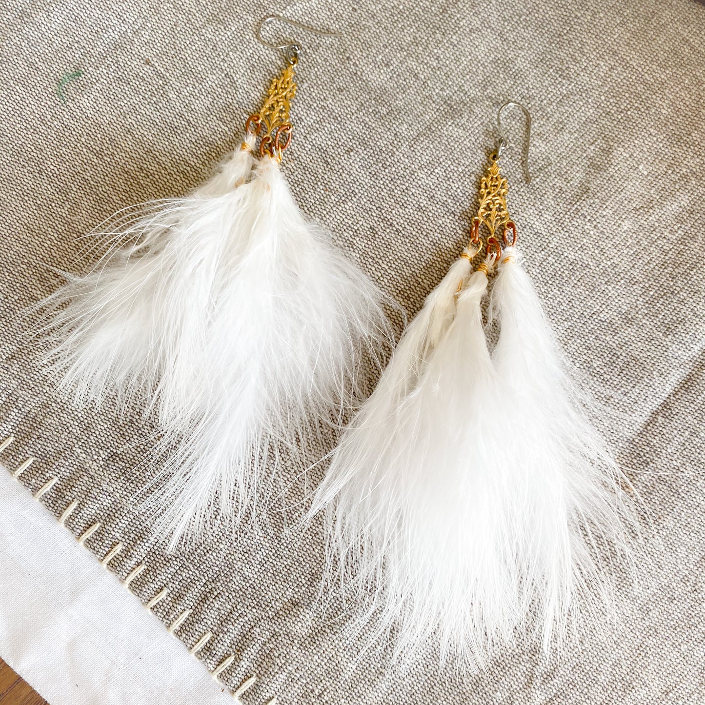 Ari Earrings - Bellestyle ostrich feather earrings