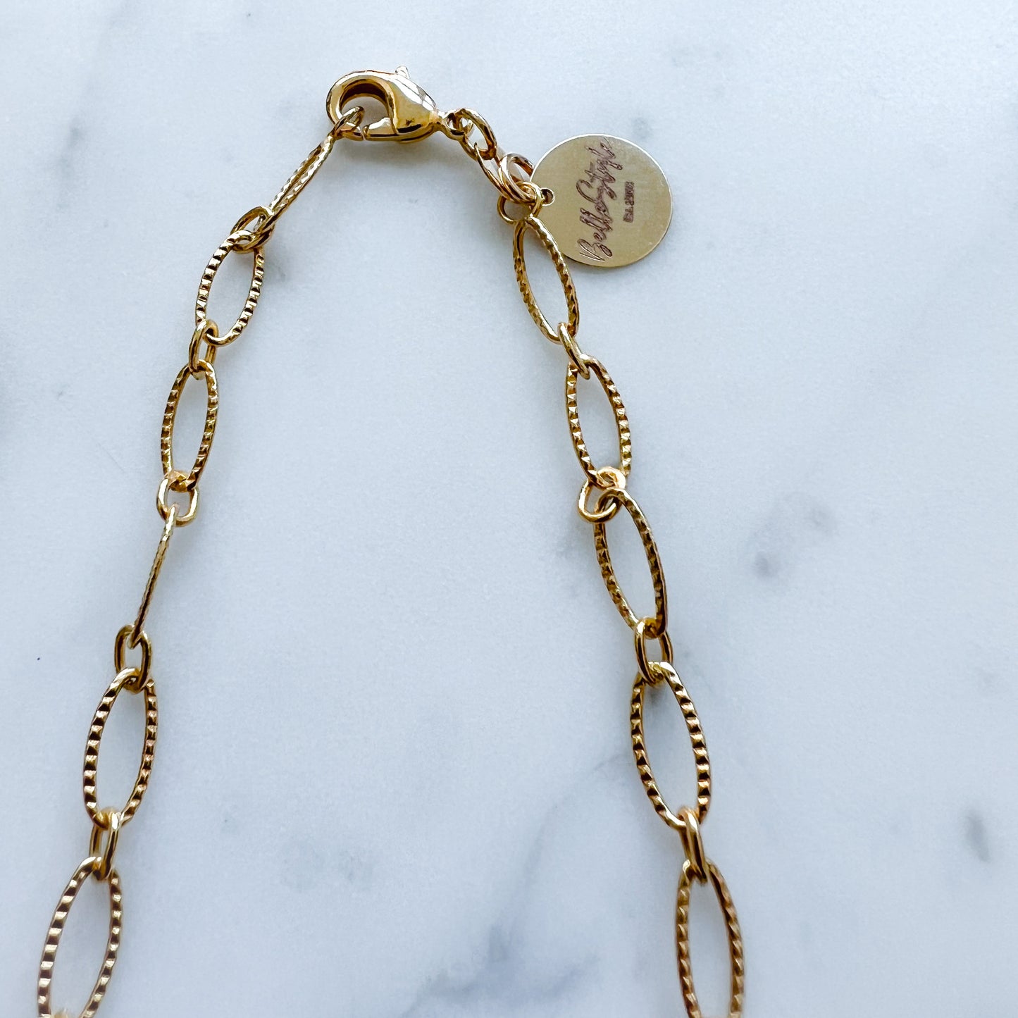 Wallace Gold Textured Chain Necklace - BelleStyle