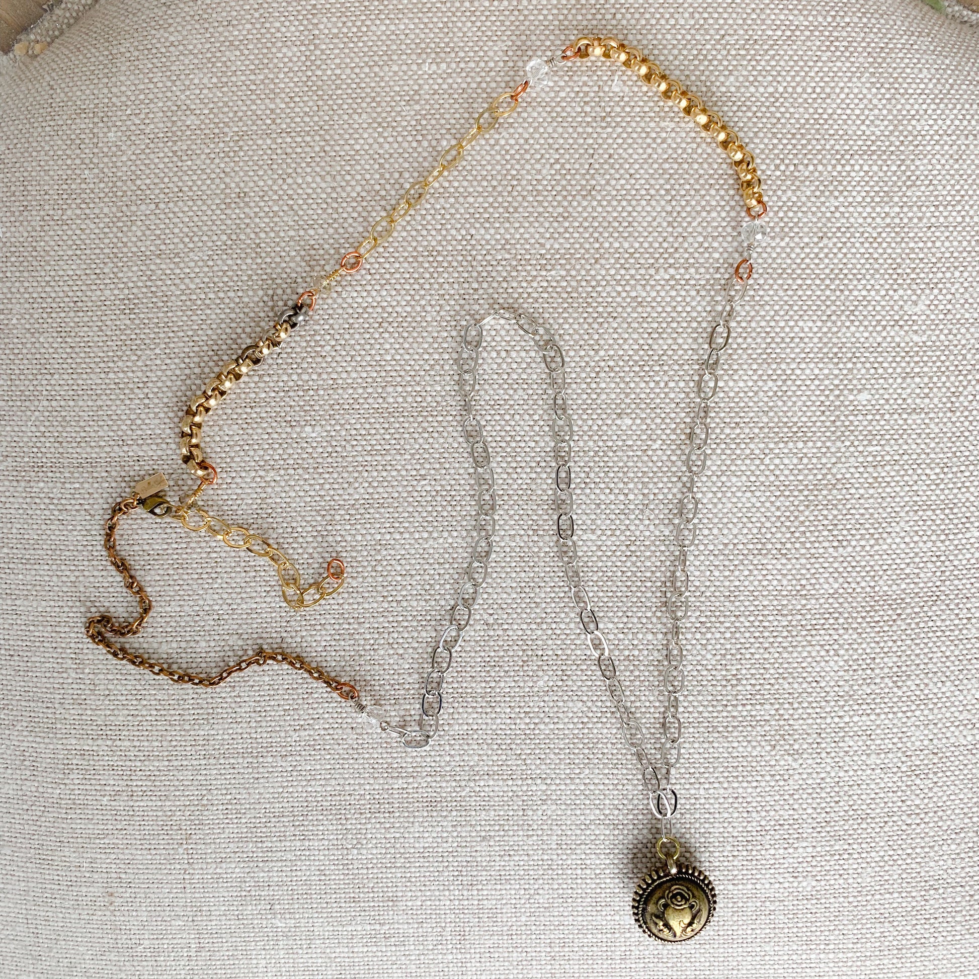 Heart Amulet Necklace - BelleStyle