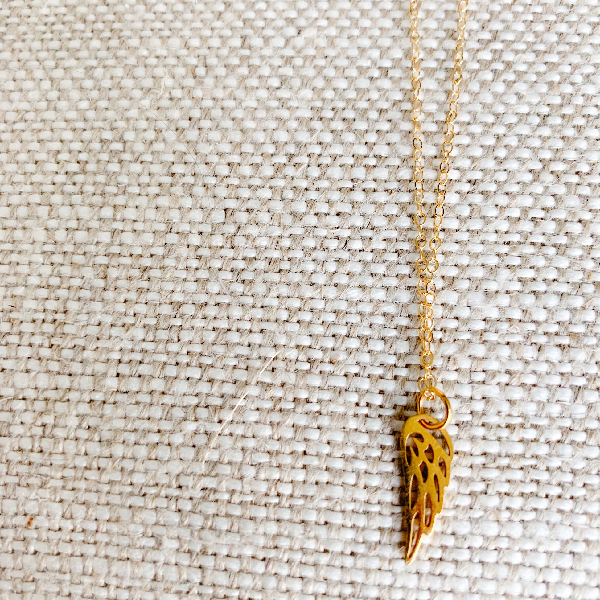 Angel Wing Necklace - BelleStyle