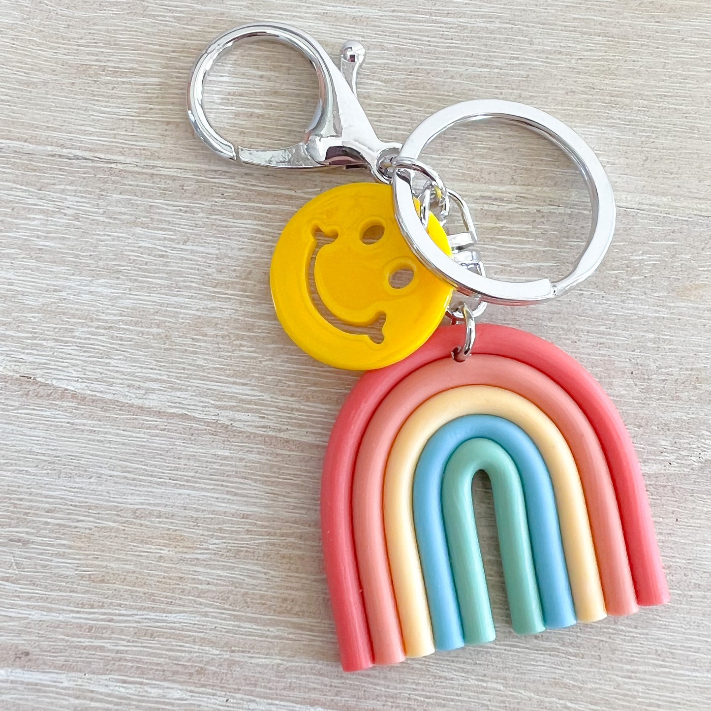 Smiley Rainbow Clip Keychain - Bellestyle
