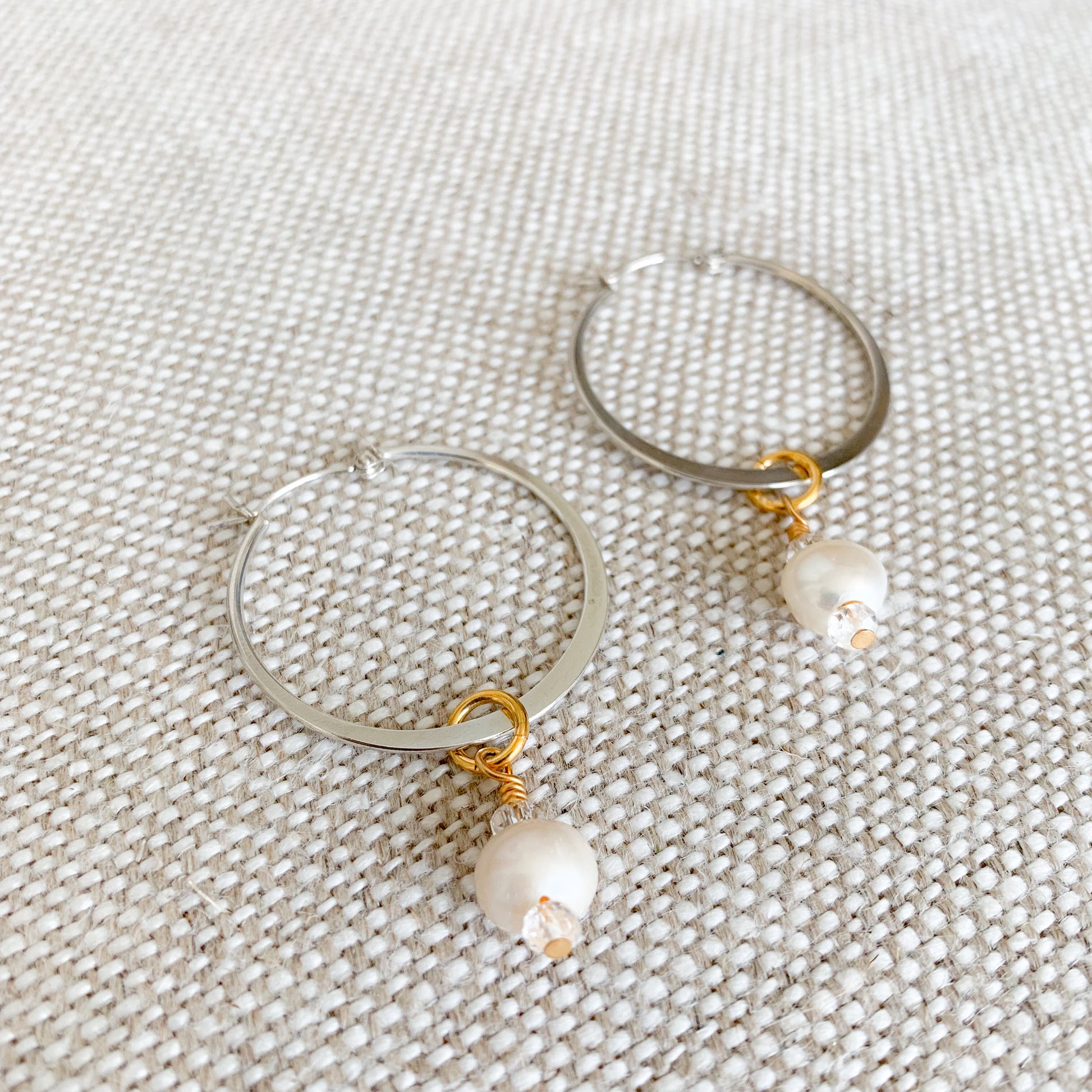 Brio White Pearl Earrings - BelleStyle