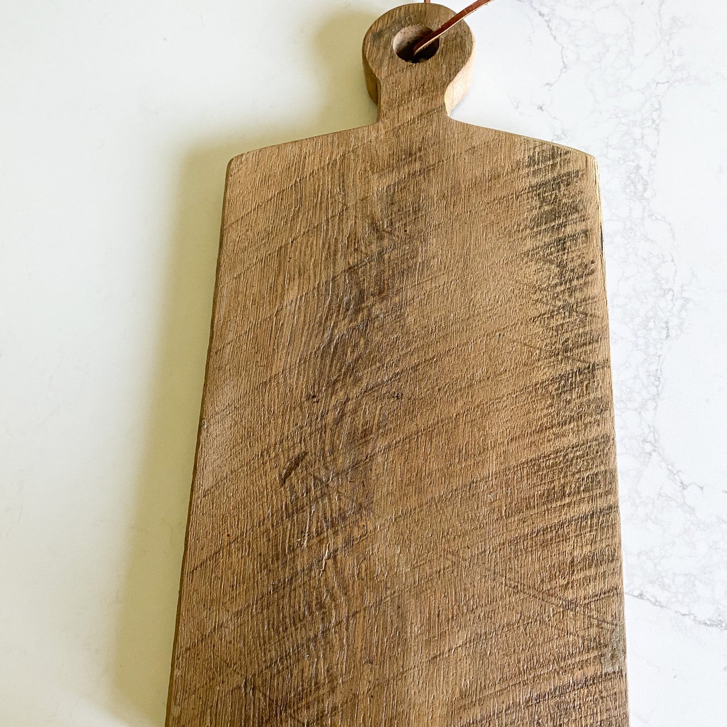Rustic Sustainable Oak Serving Board - Bellestyle