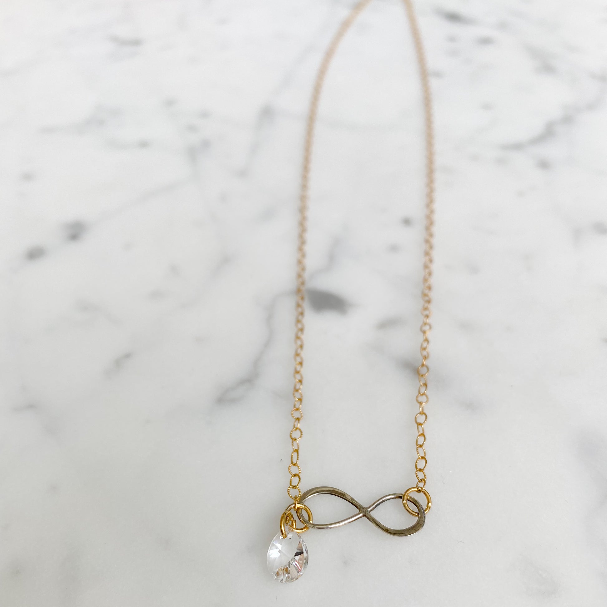Infinity Crystal Dangle Necklace - Bellestyle